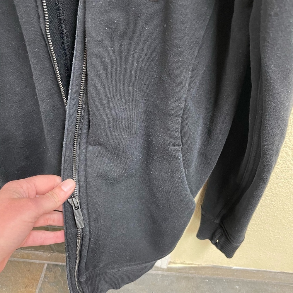 Lululemon zip up sweatshirt - size 10 - Picture 2 of 8